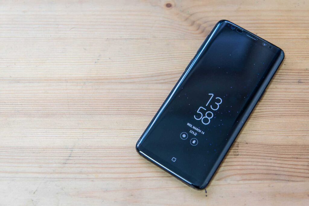 Telefon z always on display
