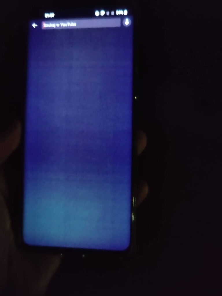 zielona poświata w wyświetlaczu amoled